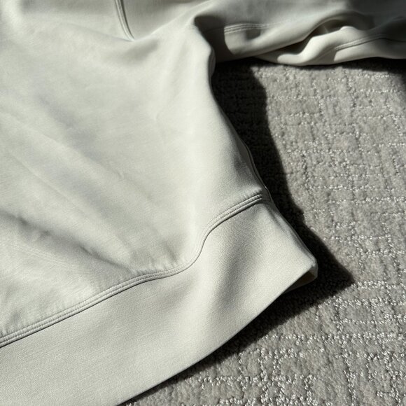 Oversized Lululemon Classic Ivory Top - Size 10 - Picture 4 of 10